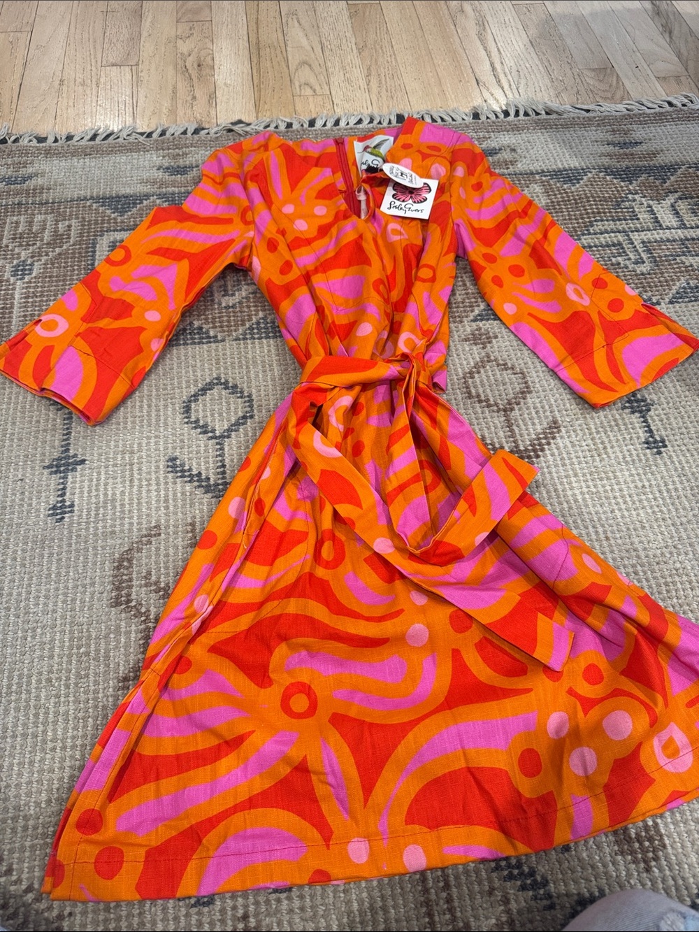 Lesley evers nwt Orange & Pink Tie-Waist Midi Dress